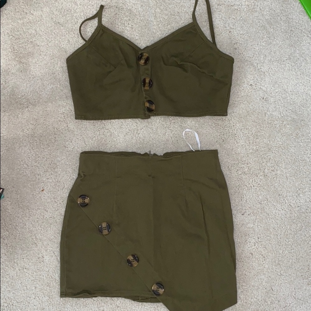 Two piece set